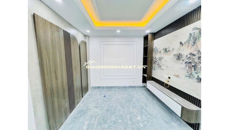 Một trang có 200 - 300 tin, muốn phủ trên hàng trăm trang rao vặt thì cực kỳ vất vả